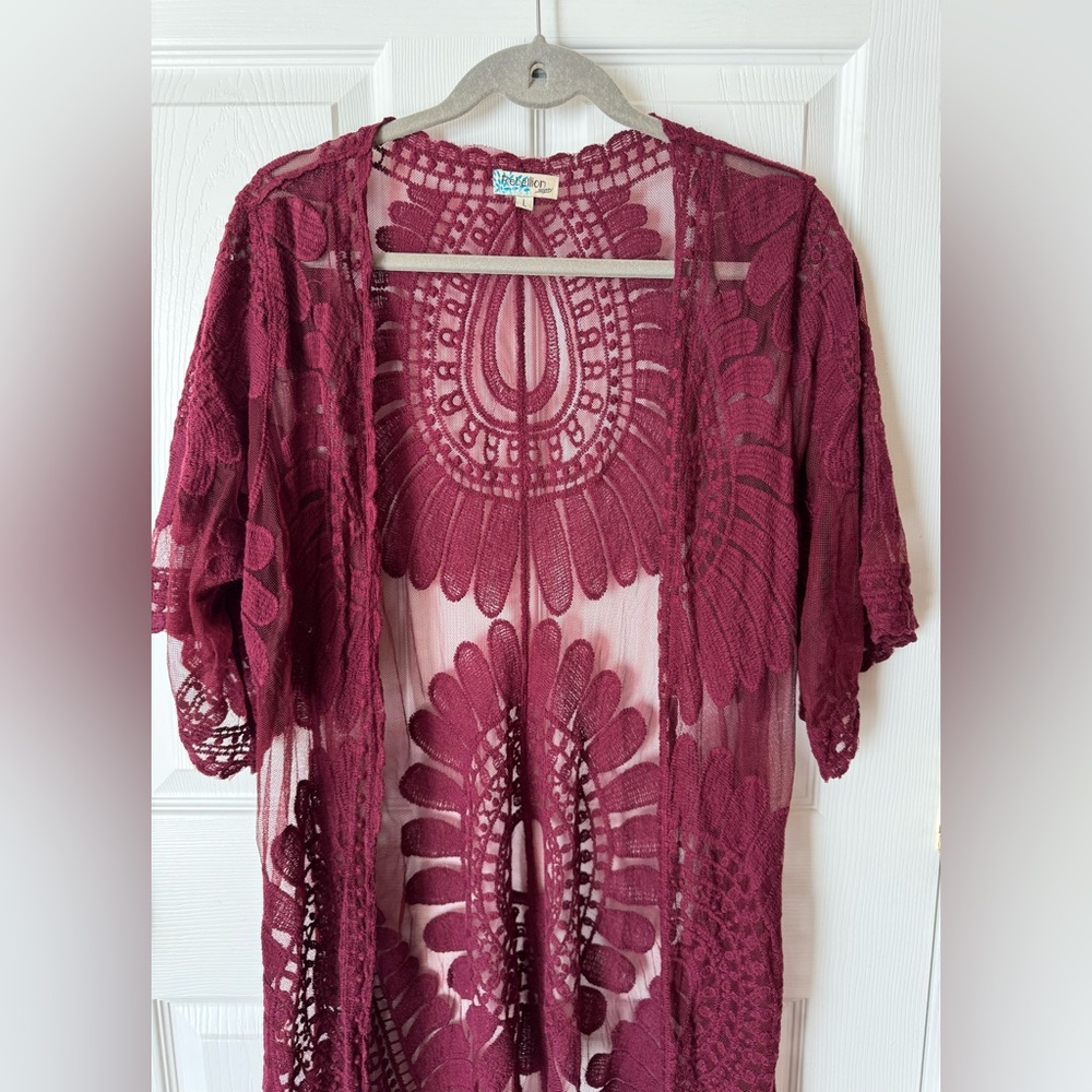 REBELLION AGAIN LACE KIMONO